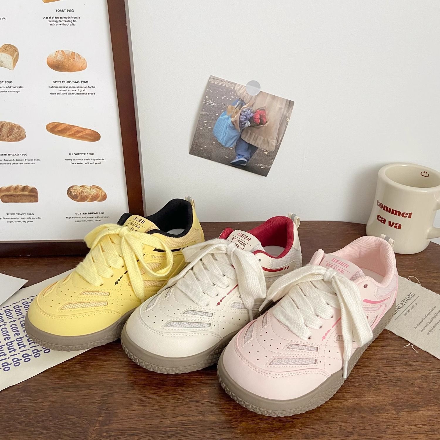 Pequeños zapatos blancos para mujeres verano y otoño de 2025 nuevos zapatos de cabeza grande feos nicho de mujeres zapatos deportivos de entrenamiento de estilo universal