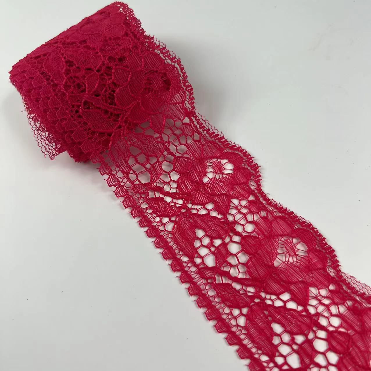 Suministro directo de fábrica 6cm encaje ropa textil para el hogar falda collar accesorios encaje color no elástico material de poliéster al por mayor