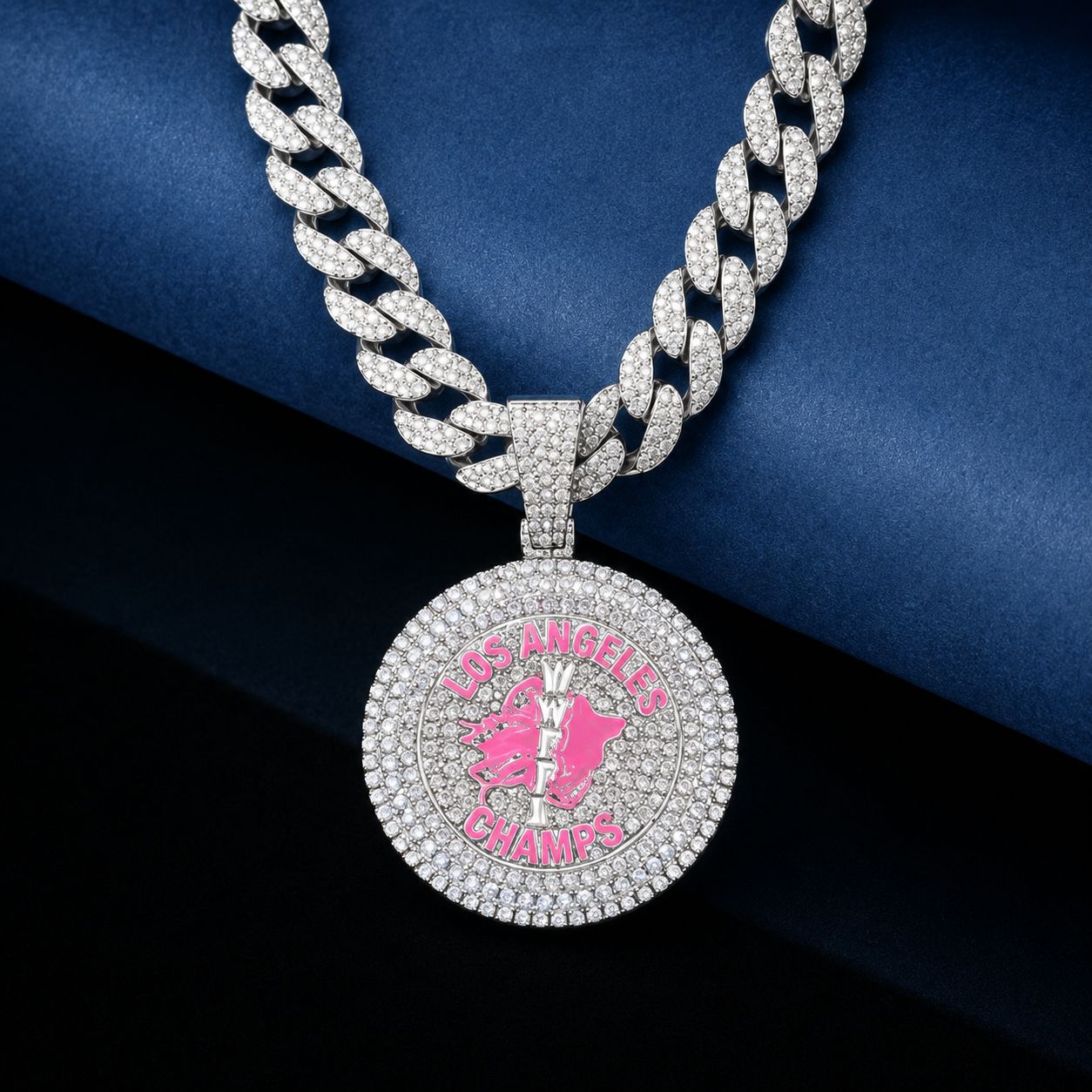 Medalla redonda de estilo Sapai Punk Collar de diamante COLLOGO Collar de aleación de zinc Personalidad Joyas de moda para hombres