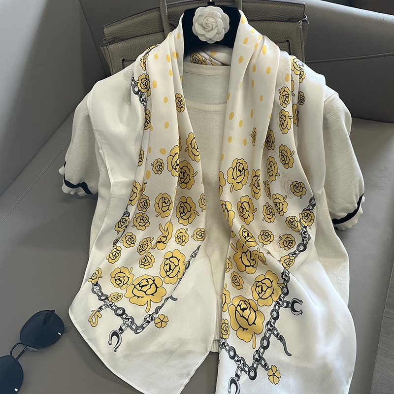 로즈 체인-오프화이트