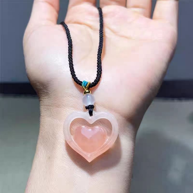 복숭아꽃 사랑 펜던트에는 로프가 함께 제공됩니다(로프는 무작위입니다).