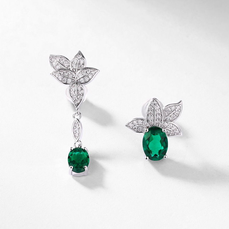 Pendientes asimétricos de personalidad de lujo ligero transfronterizo europeo y americano S925 con incrustaciones de plata para cultivar aretes largos de color esmeralda personalizados