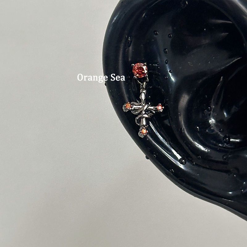 Pendientes de aro lisos para mujer, lujo ligero, pendientes de alta gama, pendientes populares, aretes de diseño exclusivo, aretes de otoño e invierno al por mayor