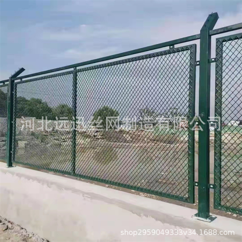 高速公路框架护栏网保税区围栏园林圈地防护栏 绿色铁丝隔离栏栅