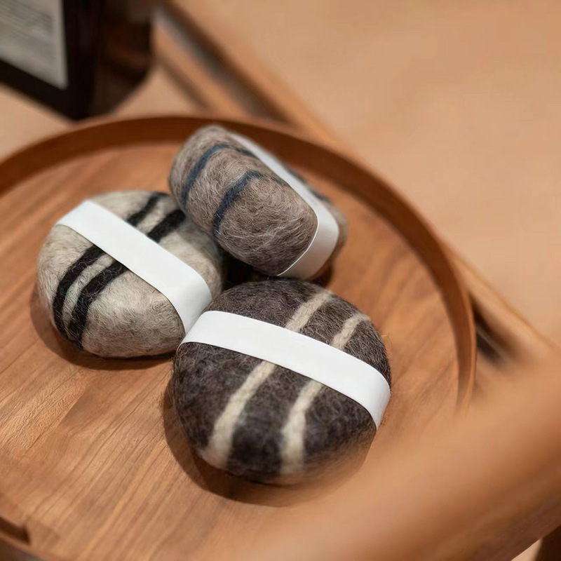 Nepalese Handmade Wool Felt Soap Himalayan Herbal Plant Soap Cold Process Soap Cross-Border Wool Soap Wholesale Customization