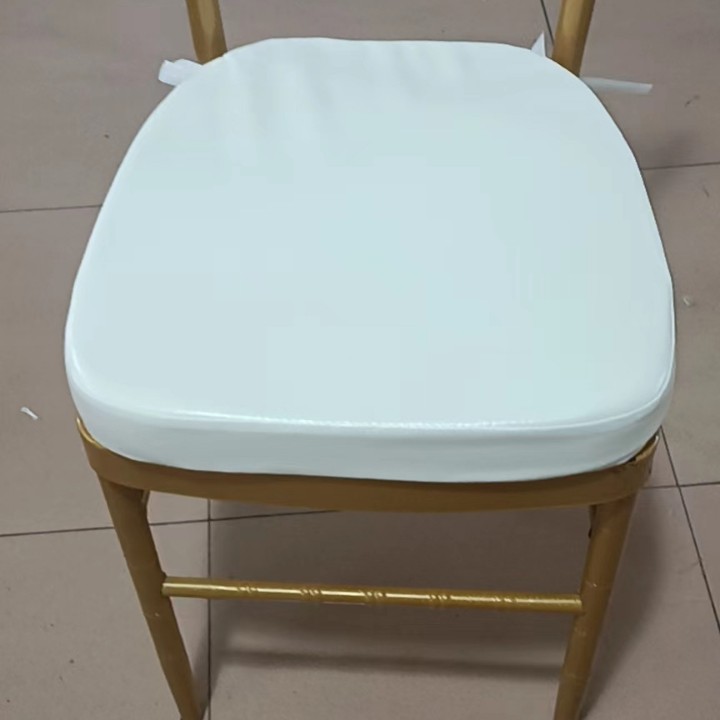 Fabricante de Foshan al por mayor de bolsas de sillas de banquete, almohadillas de esponja para sillas de comedor medievales móviles
