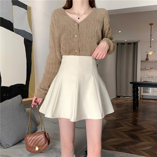 Umbrella skirt, corduroy skirt, women's new autumn and winter style, high-waisted a-line, short skirt, with sweater
