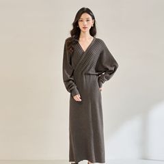25秋新温柔风拼接收腰显瘦高腰前后交叉包臀裙V领针织连衣裙22681
