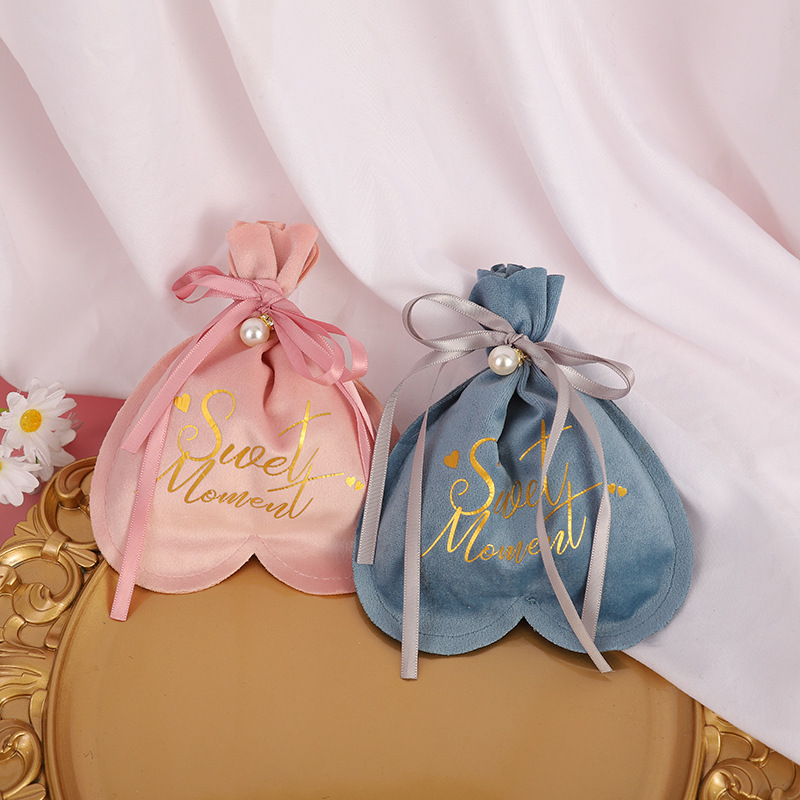 Wedding Candy Box with Velvet, Lucky Candy Bags, Love Candy Packaging, European Style Red Book Wedding Favors