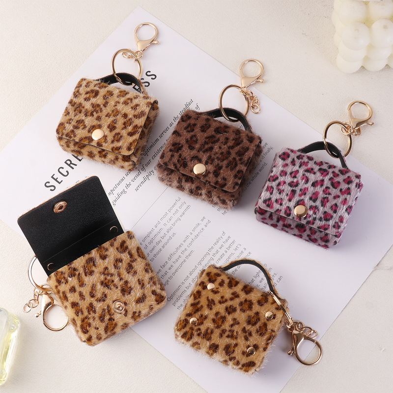 New Y2K sweet and cool retro stylish personalized leopard print flocked small bag, earphone bag, heart-shaped DIY keychain bag pendant New Y2K sweet and cool retro stylish personalized leopard print flocked small bag, earphone bag, heart-shaped DIY keychain bag pendant