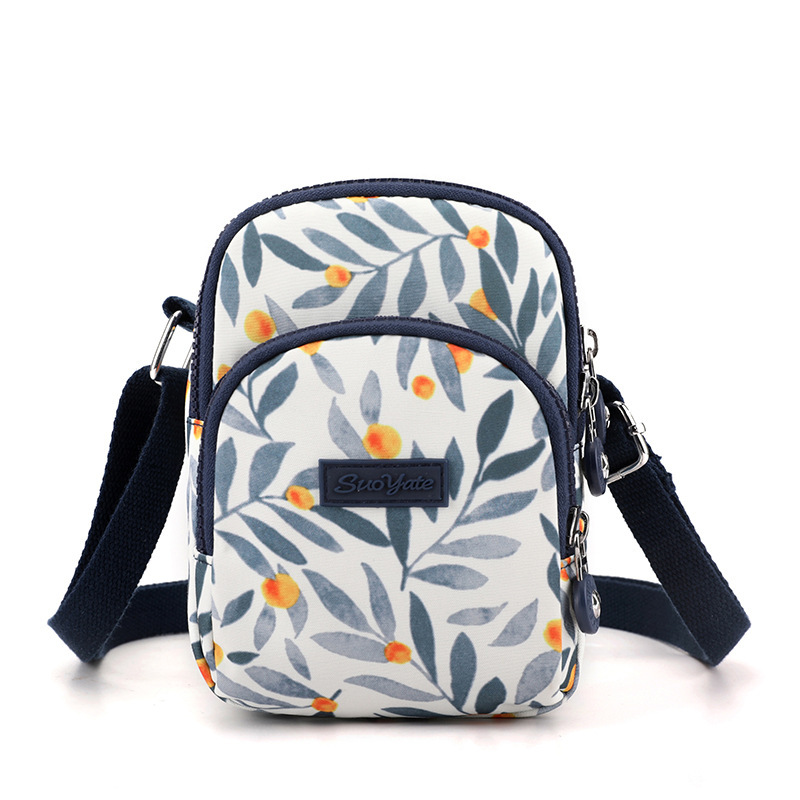 버드나무 잎이 구부러진다