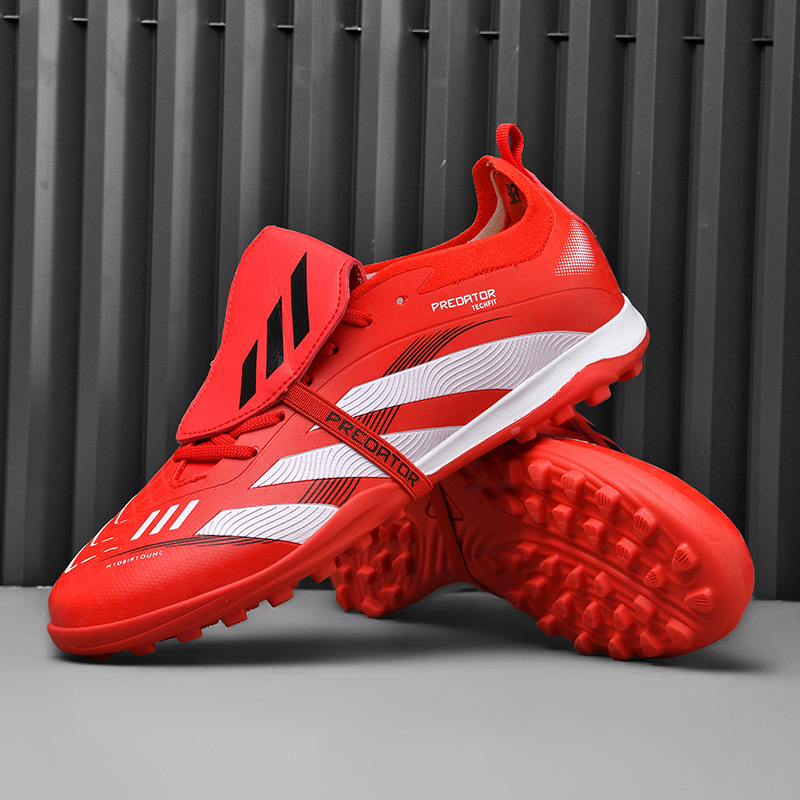 부러진 손톱--빨간색