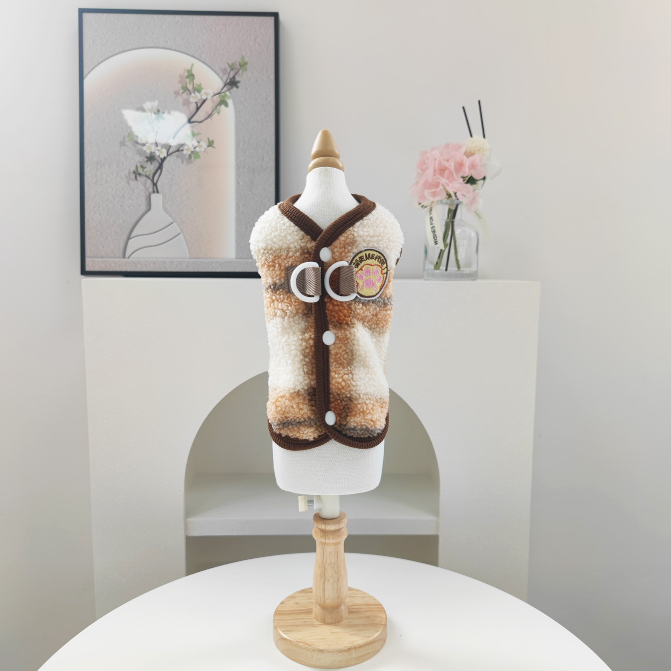 Gatos y perros otoño e invierno más terciopelo engrosado ropa linda y súper linda para perros pequeños y medianos a prueba de frío y abrigado ropa de felpa al por mayor