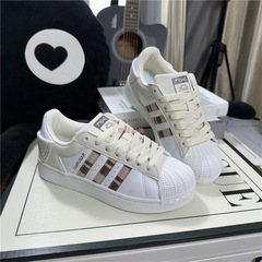 设计感领口会响chic贝壳头小白鞋2025新款休闲百搭男女滑板平底鞋