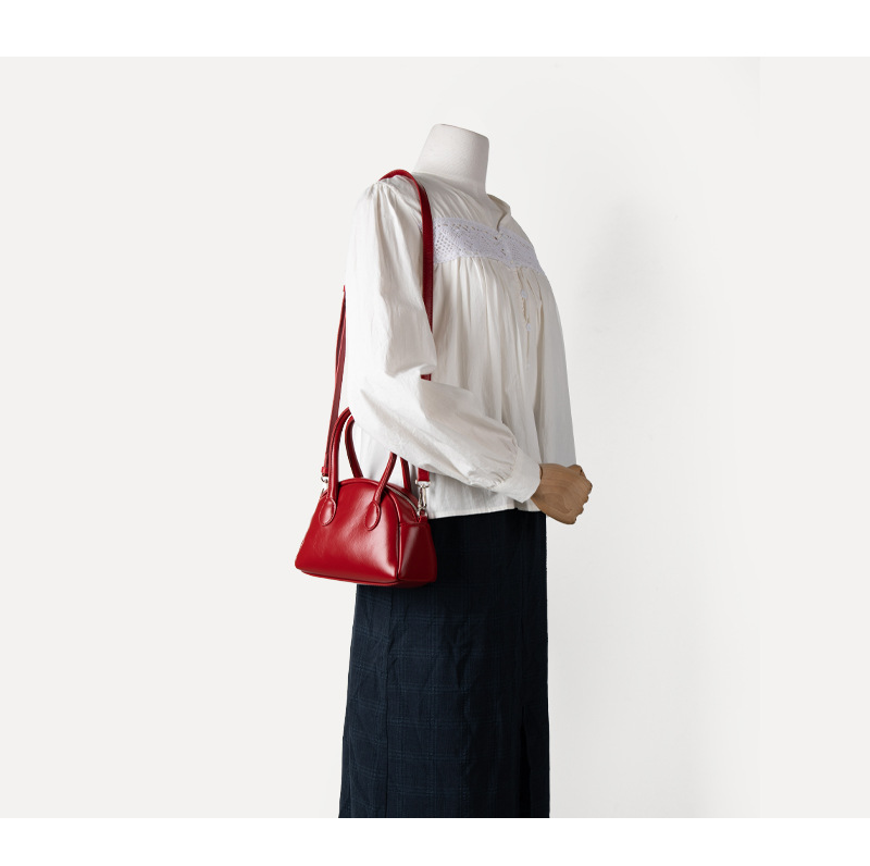 Elegante mini borsa bowling donna a tracolla stile lucido moda_voghion.com