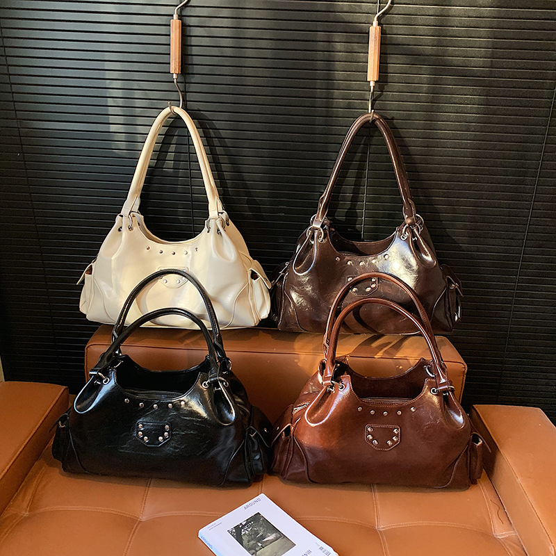 Women's Shoulder Bag Retro Work Commuting Large Capacity Studded_voghion.com