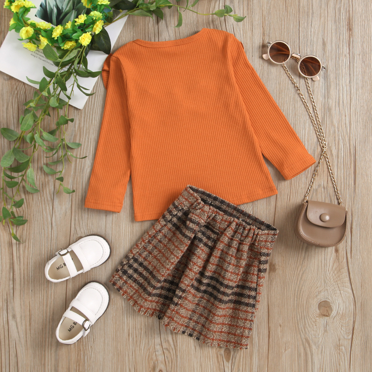 Ensemble deux pièces chemise tricotée en dentelle à manches longues et col rond pour enfants, nouvelle collection automne 2024_voghion.com