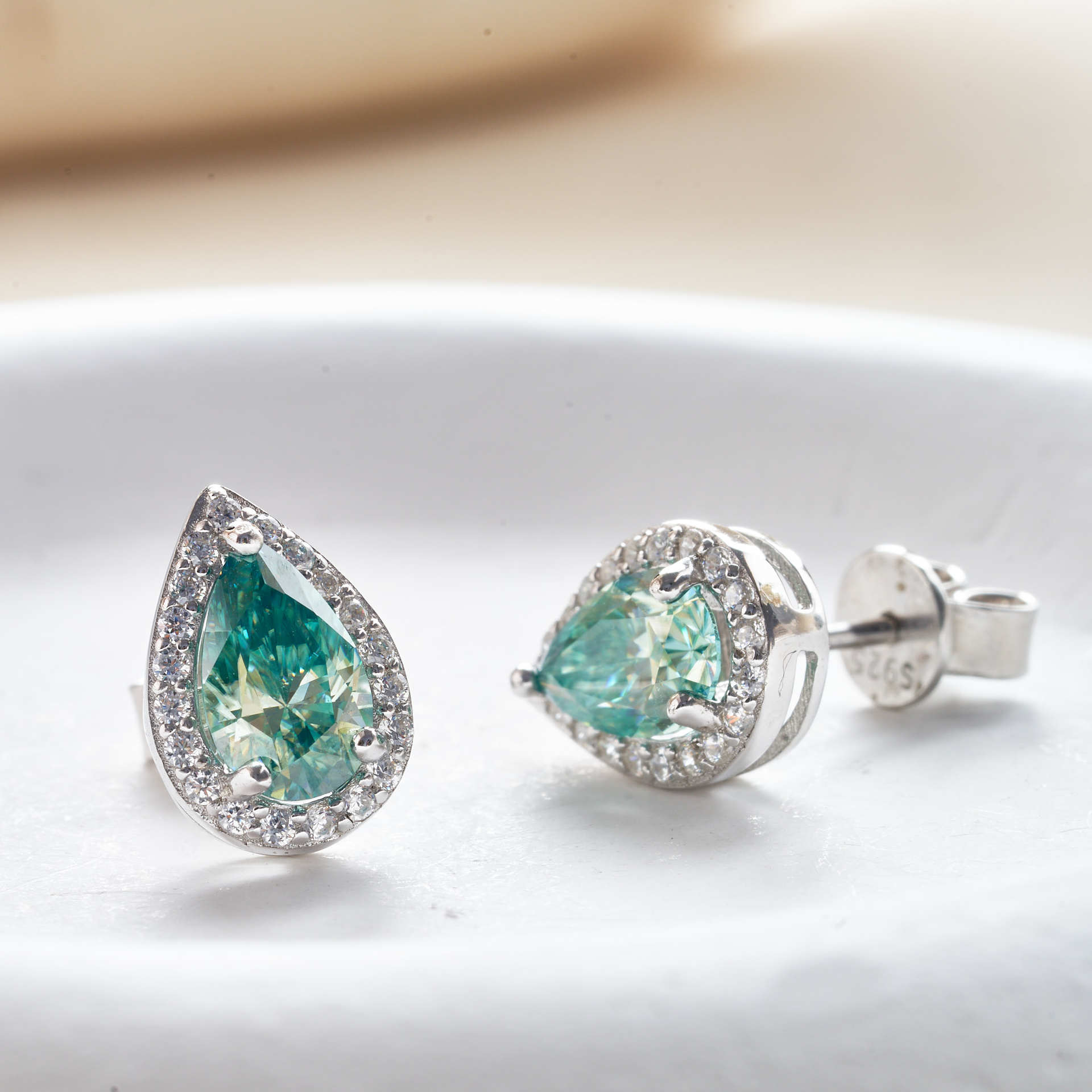 925 pendientes de plata esterlina mujer azul verde 1 quilate peras moissanita pendientes chapados pt950 oro fábrica de joyas de orejas compactas