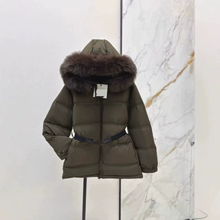 深圳南油26秋冬款时尚气质大毛领连帽收腰显瘦面包羽绒服外套女