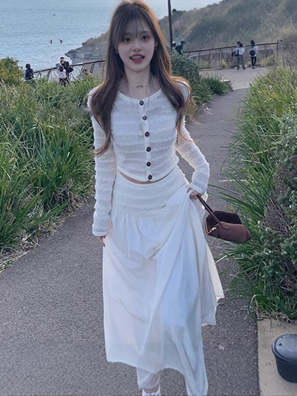 私享时刻 条纹针织上衣长半裙休闲两件套装女2025秋新款 一件代发|undefined