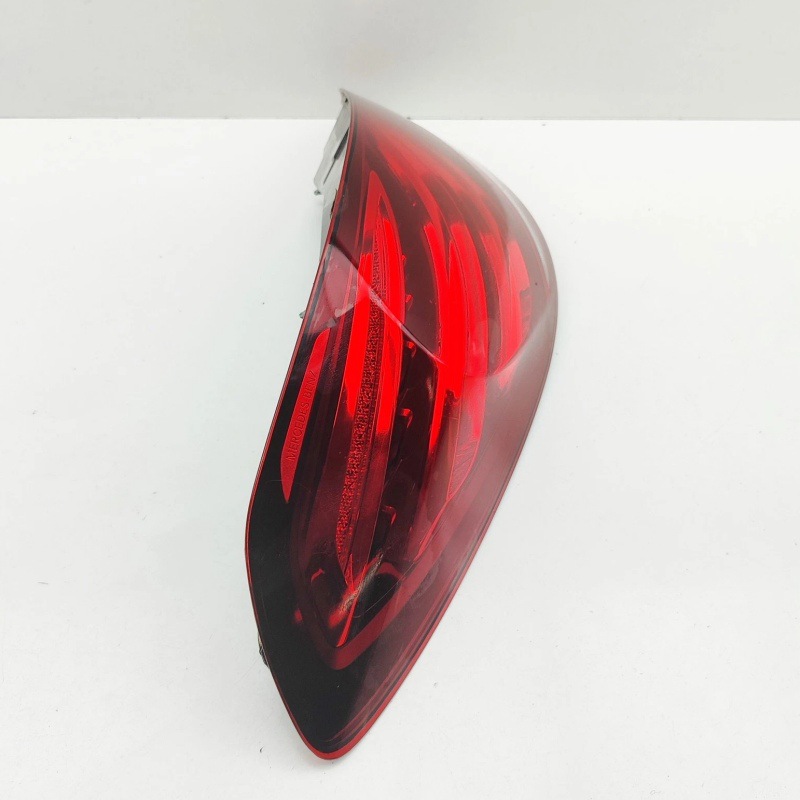 Suitable for Mercedes-Benz 222 S63 S600 S500 S450 S400 S350 new rear tail lights and rear headlights
