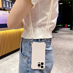 四角いストラップはアップル16携帯ケースiPhone15ProMaxフロスト純色TPU転倒防止斜めショルダー女を適用する