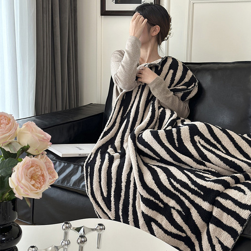 Zebra pattern sofa knitted throw blanket half-edge velvet lunch break blanket bed decorative bedside towel soft velvet blanket