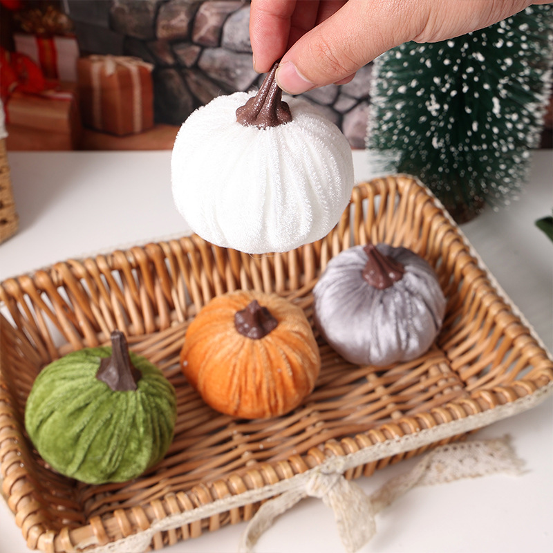 Cross-border Amazon simulated pumpkin harvest festival Thanksgiving flocked cloth pumpkin desktop ornaments window decoration props