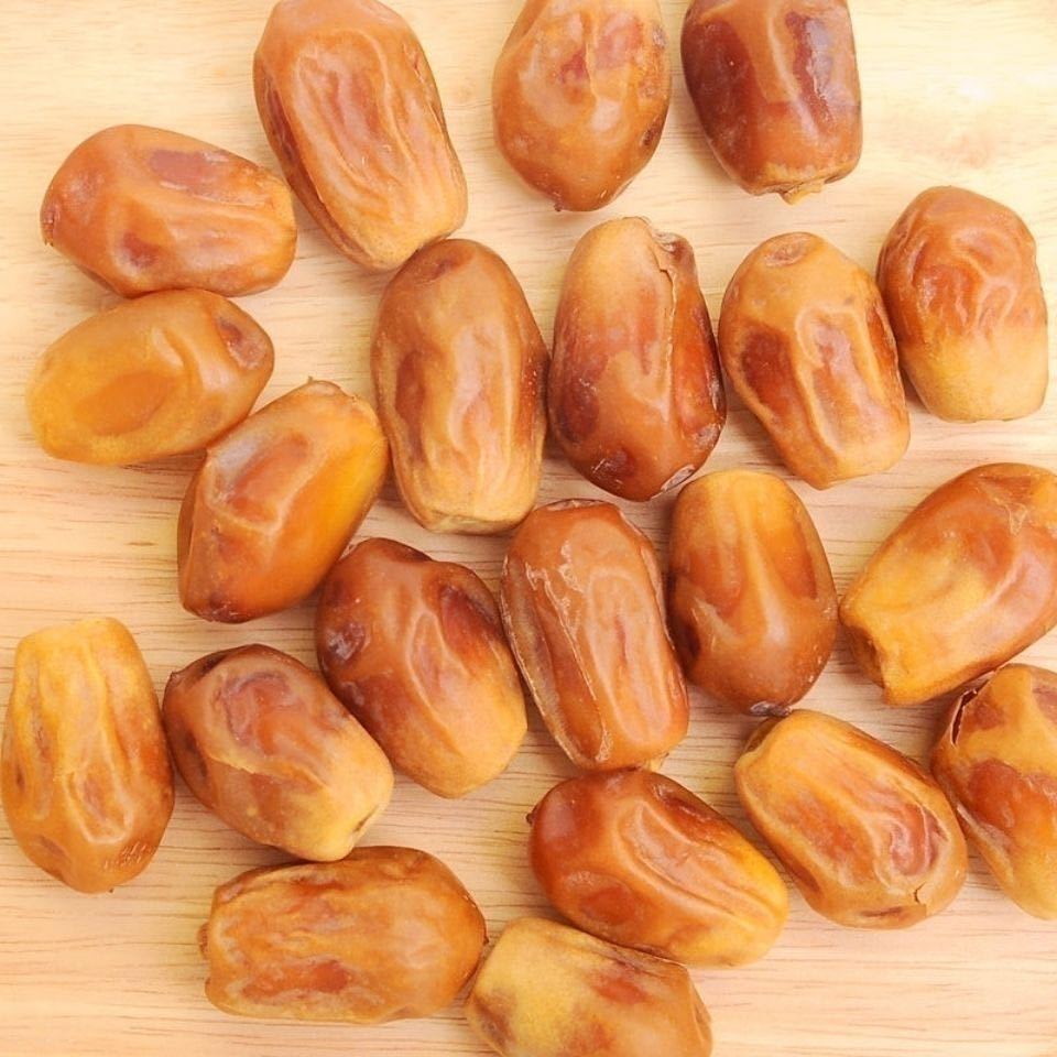 Wholesale yellow dates, Iraqi dates 250g, drop shipping to Dubai, UAE candied dates, desert bread dates, sand-free dates