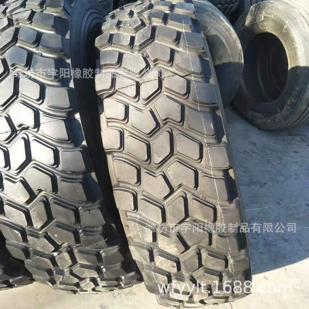 13.00R20 卡车钢丝轮胎  越野车轮胎