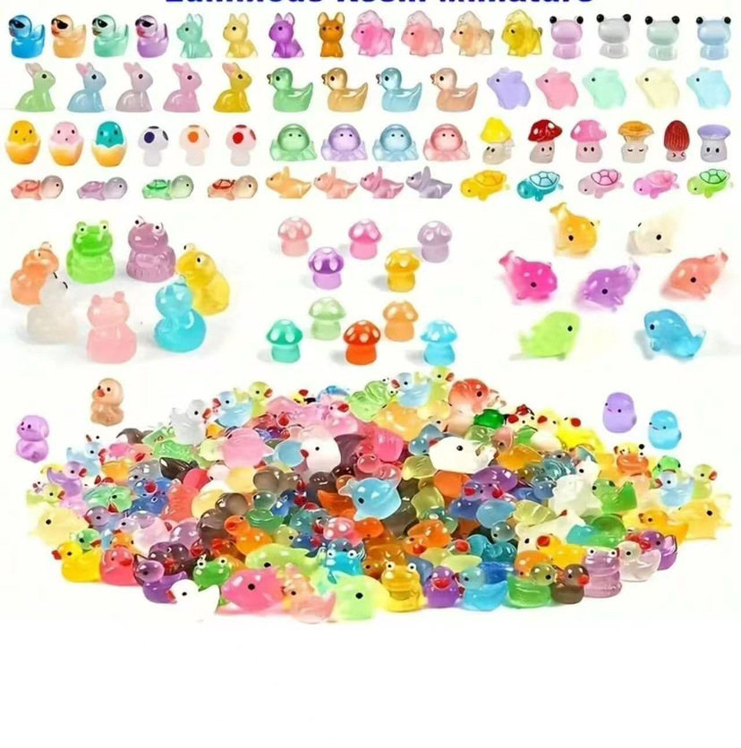 빛나는 혼합 작은 동물