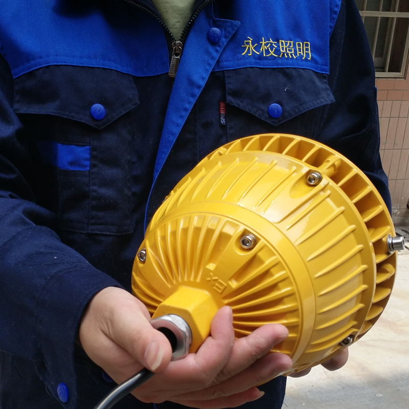 BAD85��ѣ����ά��LED�����ƻ���������վ���ܸ���Բ�ͷ����