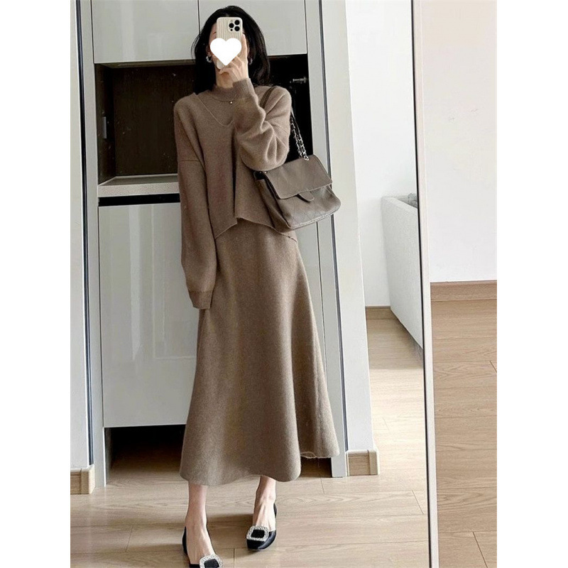 热销法式针织连衣裙女2025秋冬新款小个子感搭配一整套毛衣长裙子|undefined