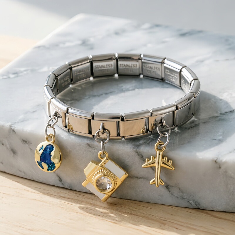 Cross-border European and American airplane camera pendant women's bracelet DIY stainless steel Italian charm modules and link chains Cross-border European and American airplane camera pendant women's bracelet DIY stainless steel Italian charm modules and link chains