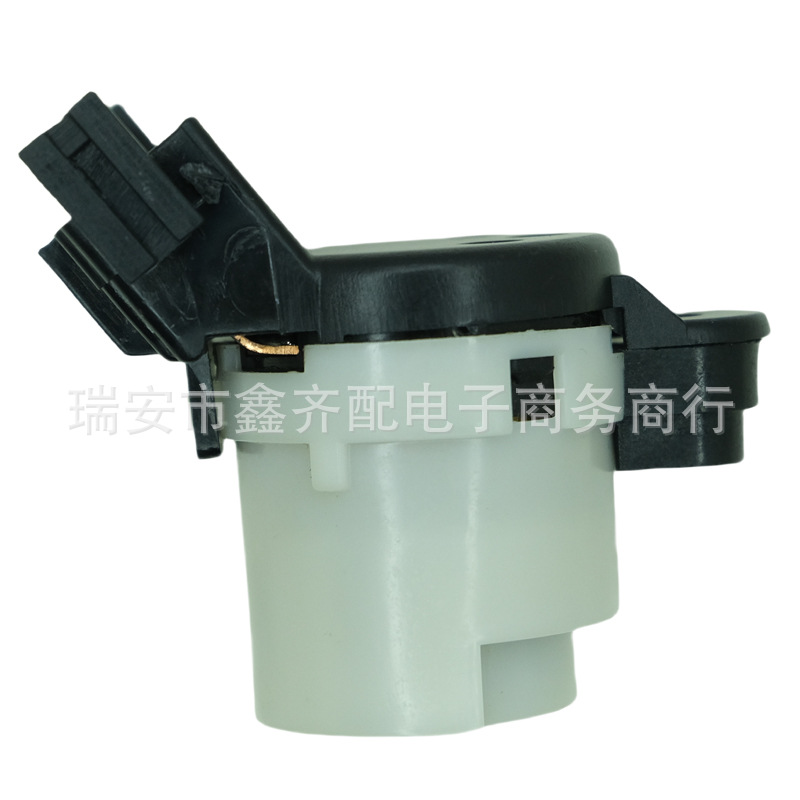 Ignition switch is suitable for Mitsubishi ignition switch Mitsubishi MN113754 factory direct cross-border