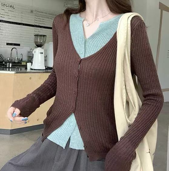 高级感撞色V领假两件针织开衫女秋季超好看修身显瘦薄款毛衣上衣|undefined