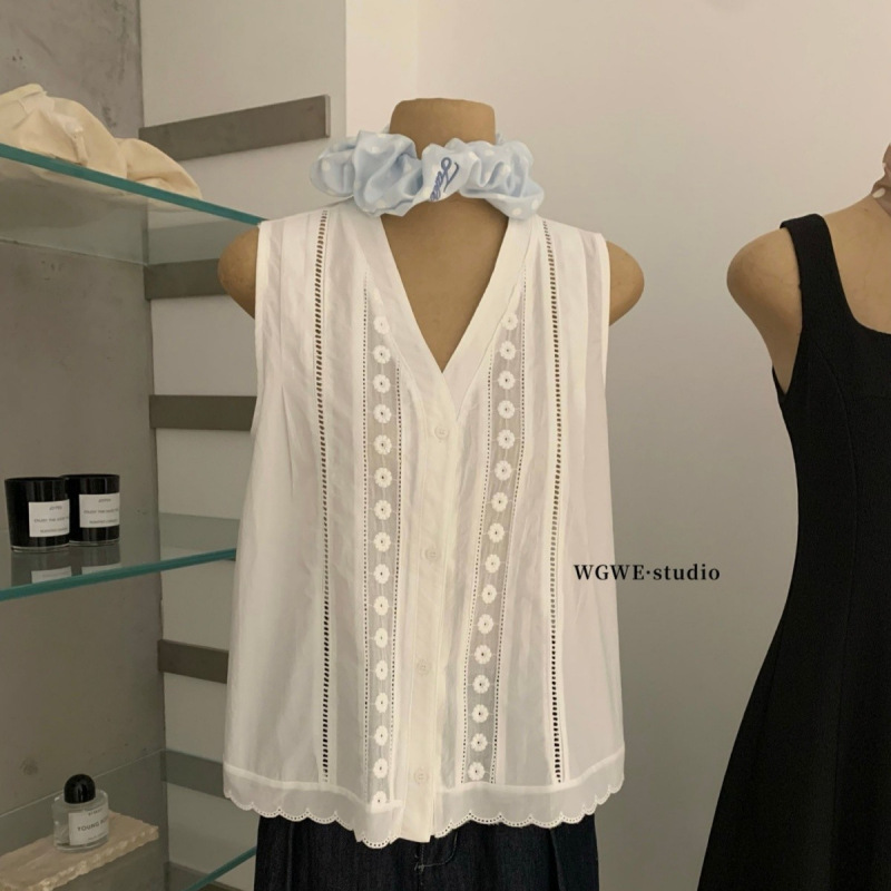 Wgwe Summer Korean-Style White Lace Embroidered Sleeveless Shirt Loose Slimming V-Neck Vest Top W9159