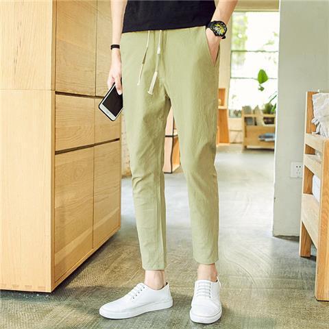 Pantalones cortos casuales pantalones de verano de 9 puntos para hombres, pies pequeños, pantalones de lino rectos coreanos sueltos, pantalones harem para estudiantes de secundaria para hombres
