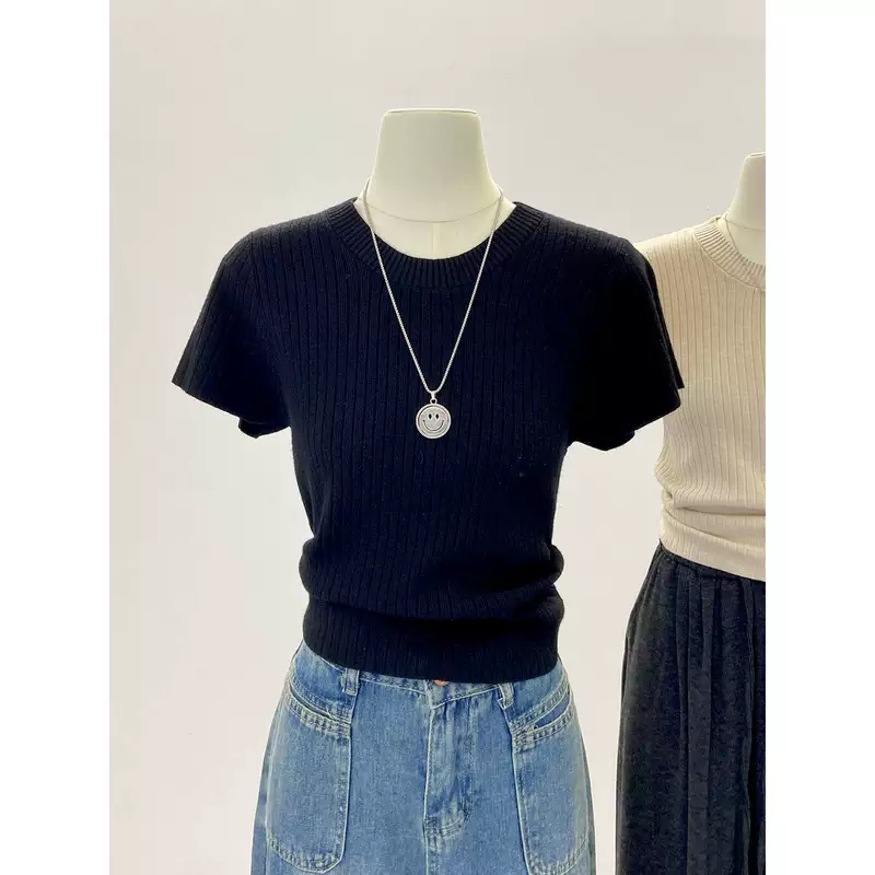 Летняя черная фактурная короткая топ-верх с правым плечом для женщин, универсальный круглый вырез, полоска подмышек, вязаные короткие рукава