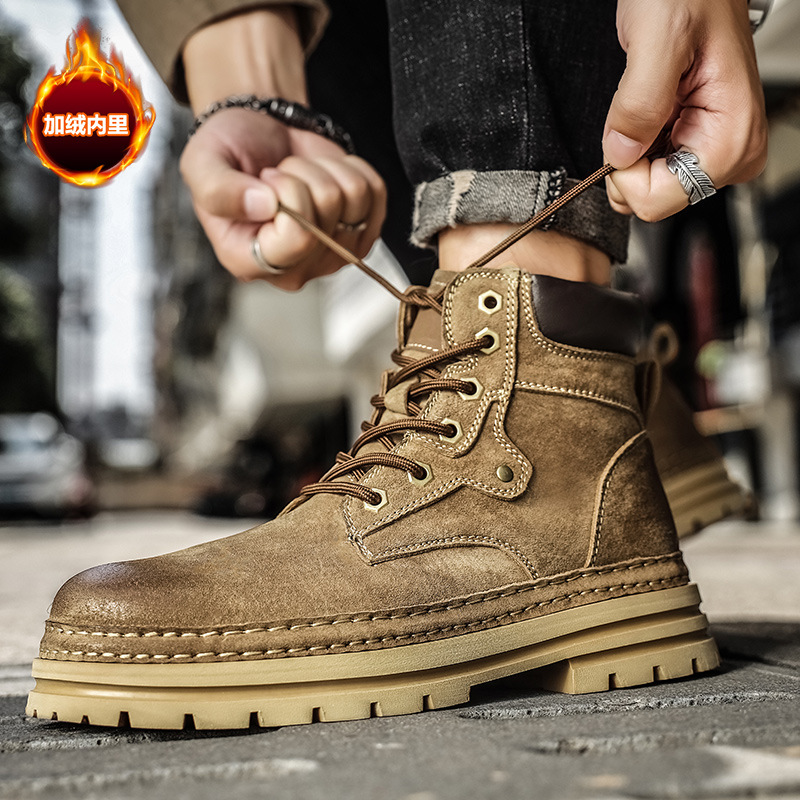 2025 otoño y invierno nuevo estilo casual botas Martin de piel de cerdo de vello de moda para hombres botas de moda para hombres botas de amarillo