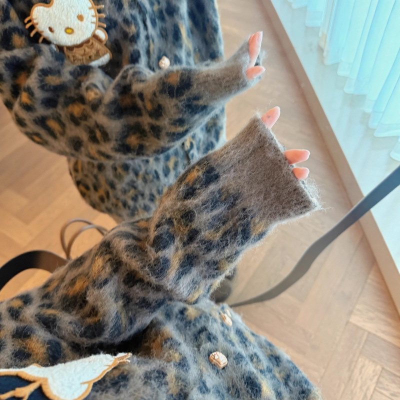 M0023秋季女士新款复古豹纹提花猫咪刺绣毛衣针织开衫休闲外套|undefined