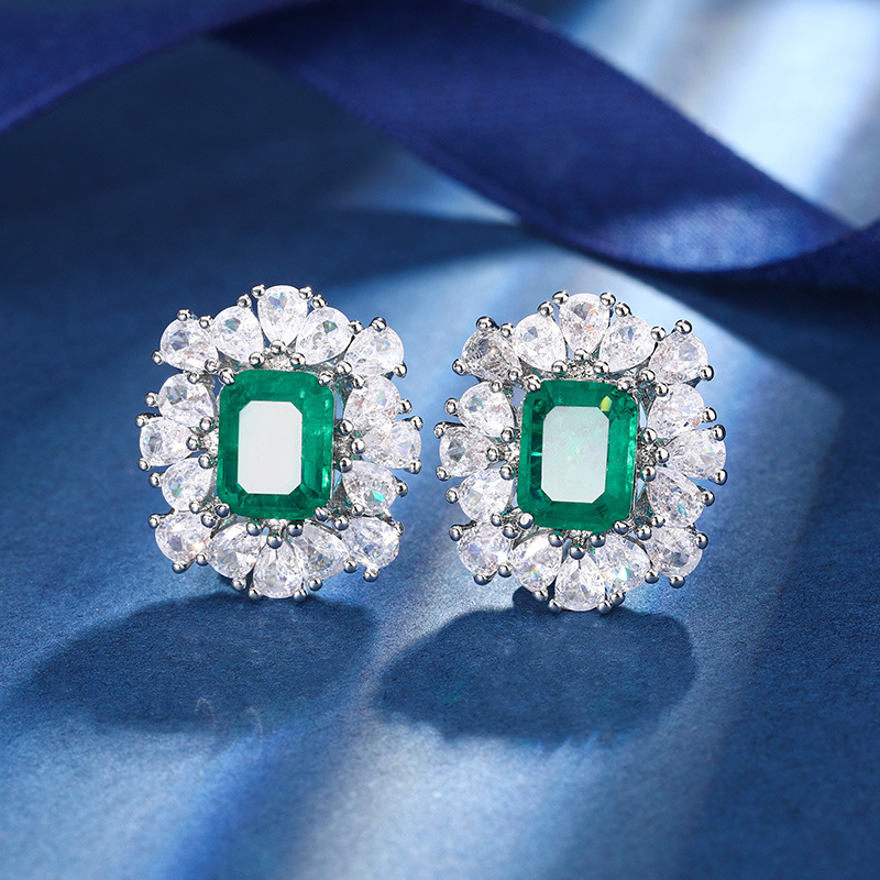 Zhuang Sheng joyería cobre inferior chapado en oro moda simulación Esmeralda temperamento retro colgante traje femenino 10*14-7*9