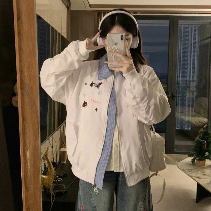 Autumn and Winter Quilted Jacket for Women, Plaid Splicing Design, Embroidered Casual Jacket, Loose Slimming Look Jacket Top for Women