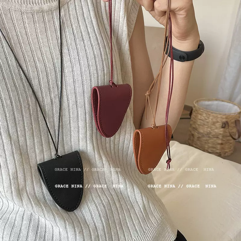 长挂脖磁吸皮革墨镜挂绳项女户外便携眼镜夹纳毛衣配饰