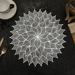 Circular Nordic-style round cut-out PVC heat-insulating dining table mat, restaurant anti-scalding western-style mat, Insta-style anti-slip decorative table mat
