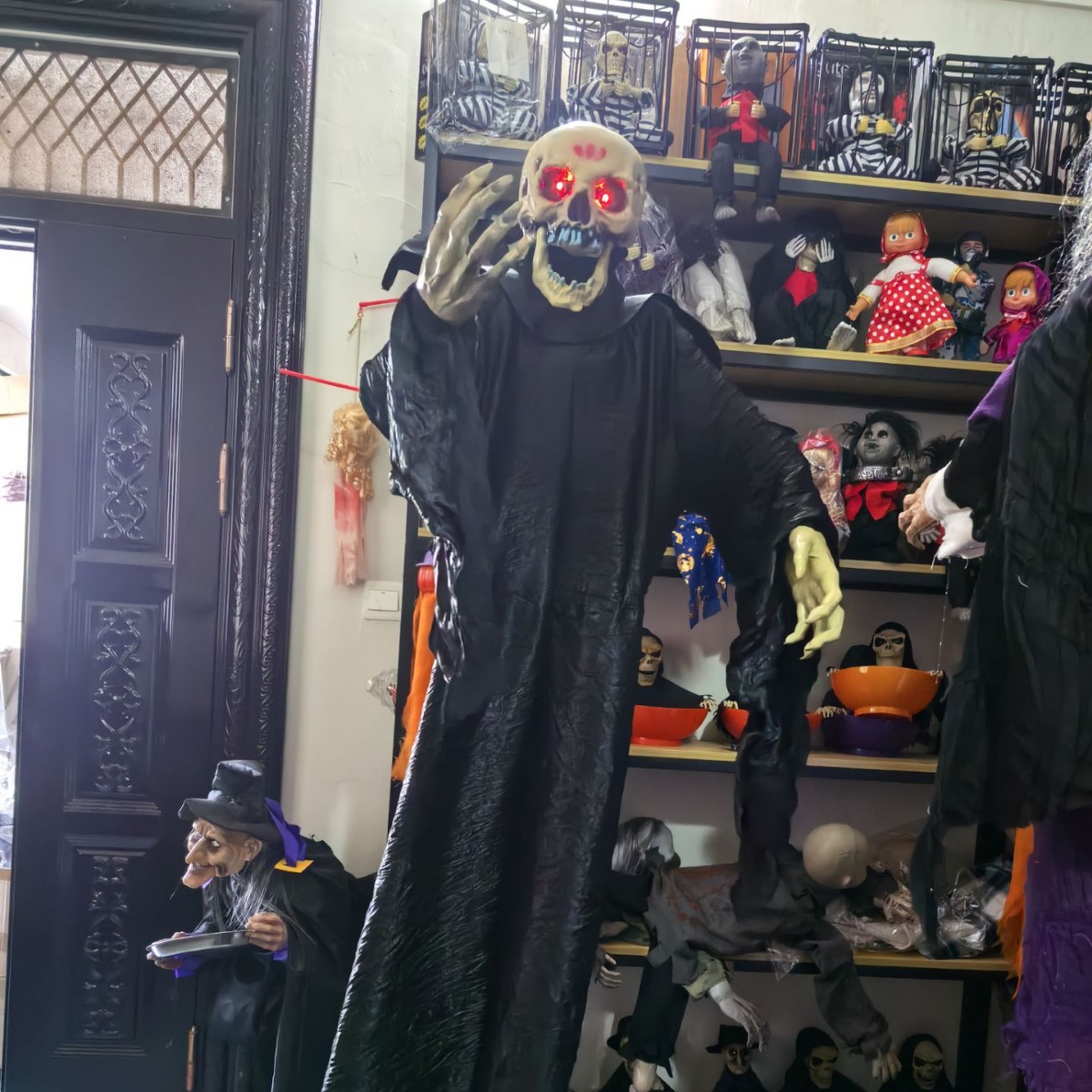 Nuevos productos en el mercado Escape from the Encamped House Electric NPC Horror Atmosphere Big Standing Swing Girl Ghost Halloween