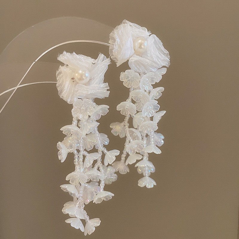 Pendientes de borla de flores de gasa de aguja de plata Pendientes de dopamina de bosque dulce Pendientes de todo fósforo de tendencia de nicho Mujeres al por mayor