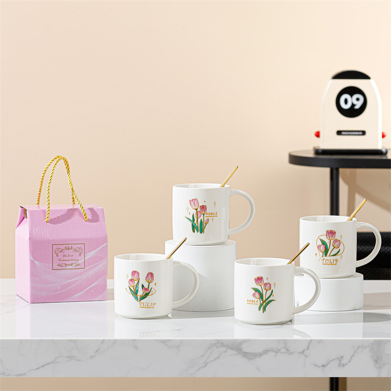 Taza de cerámica creativa taza de café de dibujos animados abre un pequeño evento de regalo publicitario taza de agua LOGO