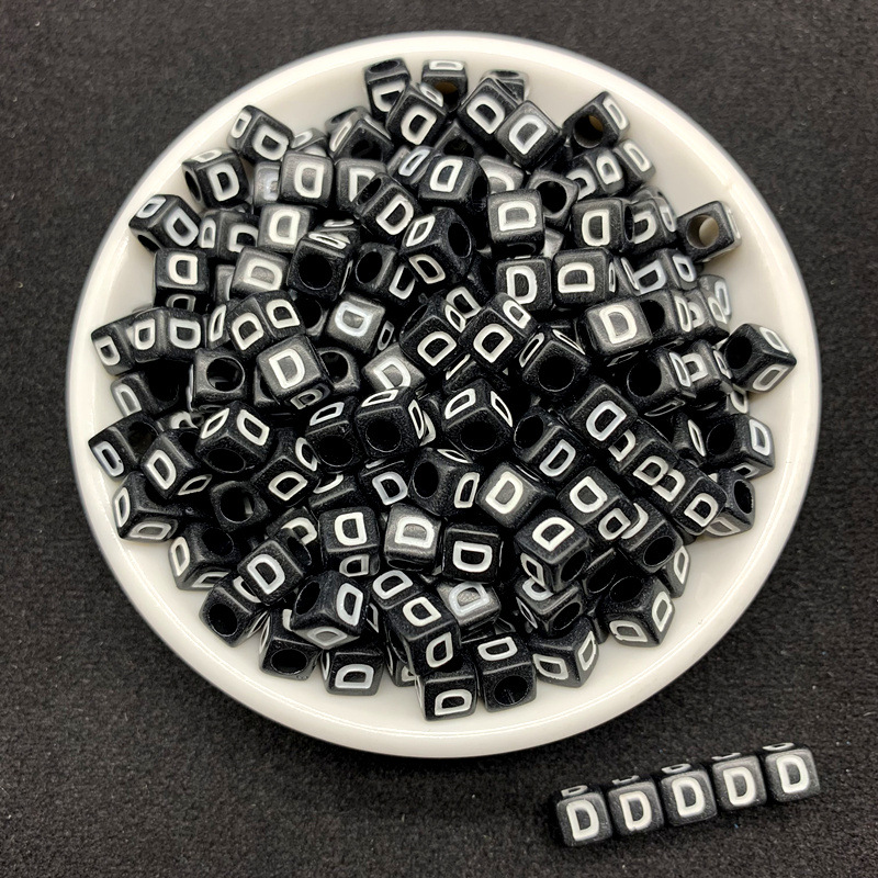26 letras cuadradas blancas acrílicas de fondo negro inglés de una sola letra diy accesorios de beads material de beads sueltos image 10