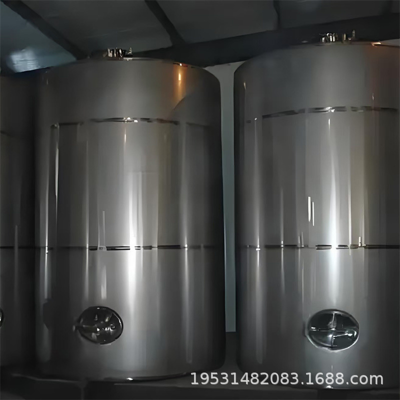 304不锈钢储罐 单层密封50吨立式液体储酒罐果汁饮品不锈钢储水罐